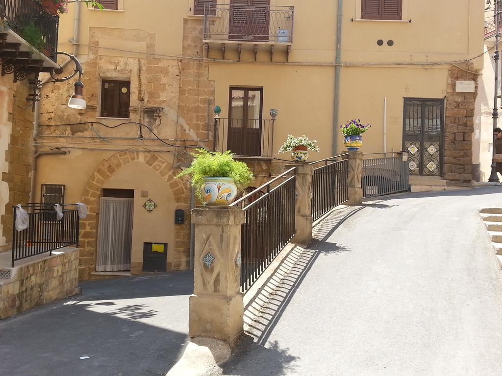 La Bifora Apartment Sciacca Phòng bức ảnh