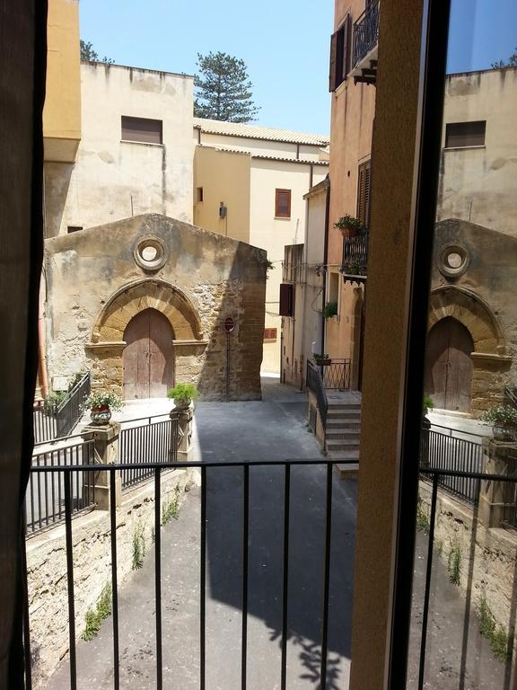 La Bifora Apartment Sciacca Phòng bức ảnh